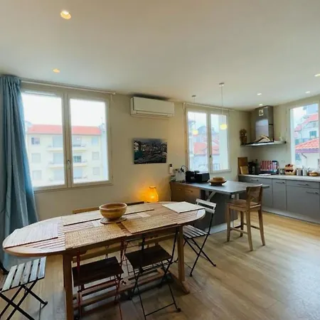 Superb Spacious Accommodation In Biarritz Biarritz